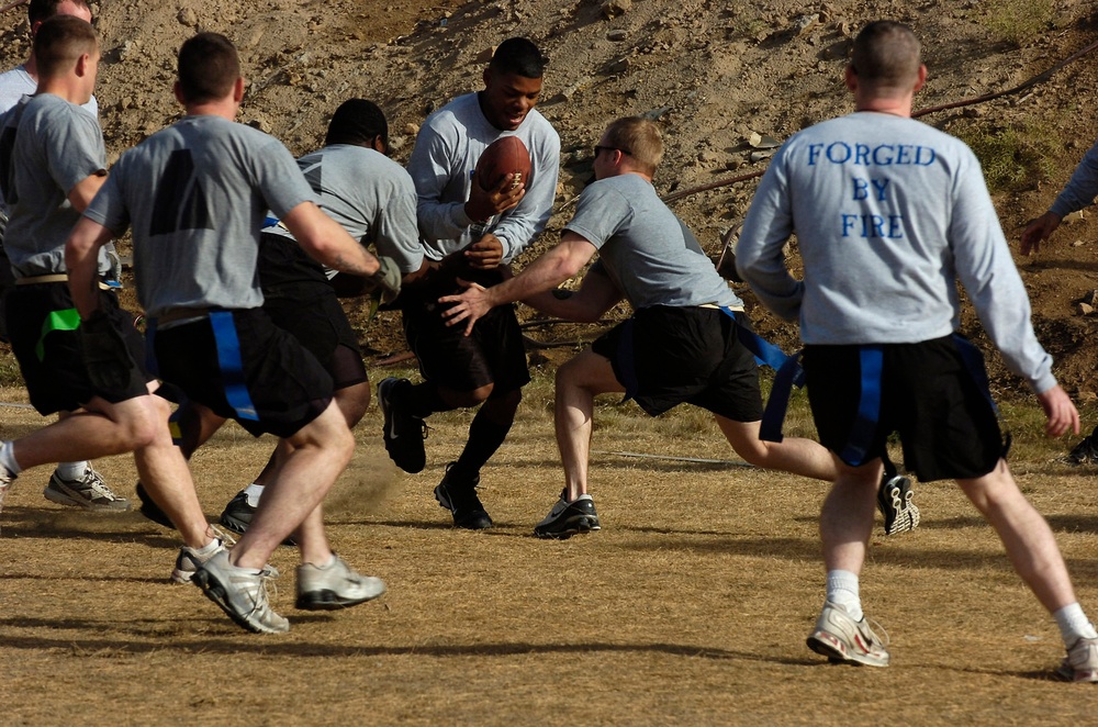 Christmas kicks off at a run for Strikers of 3rd Brigade Combat Team, 4th Infantry Division