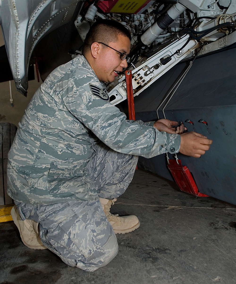 148th Fighter Wing Flies the Theater Airborne Reconnaissance System Pod