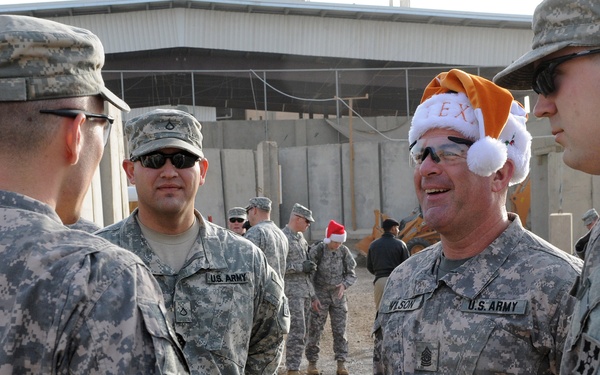 Multi-National Forces - Iraq Command Group visits troops Christmas Day