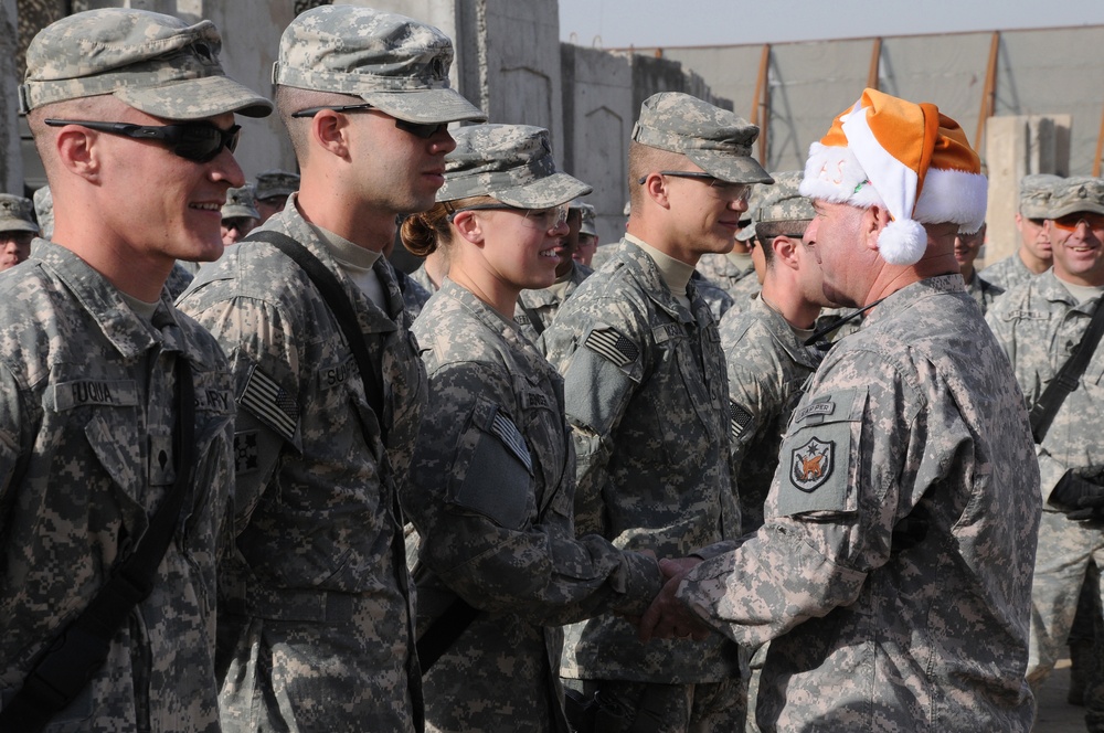 Multi-National Forces - Iraq Command Group visits troops Christmas Day