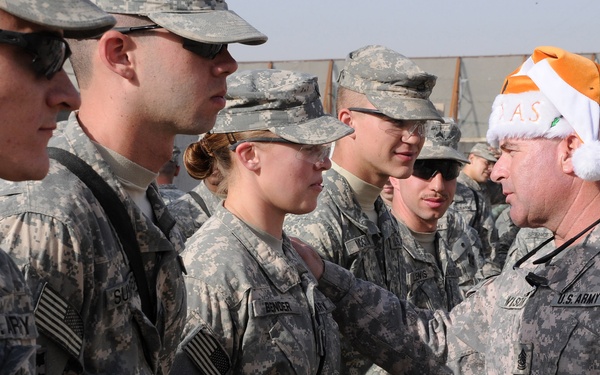 Multi-National Forces - Iraq Command Group Visits Troops Christmas Day