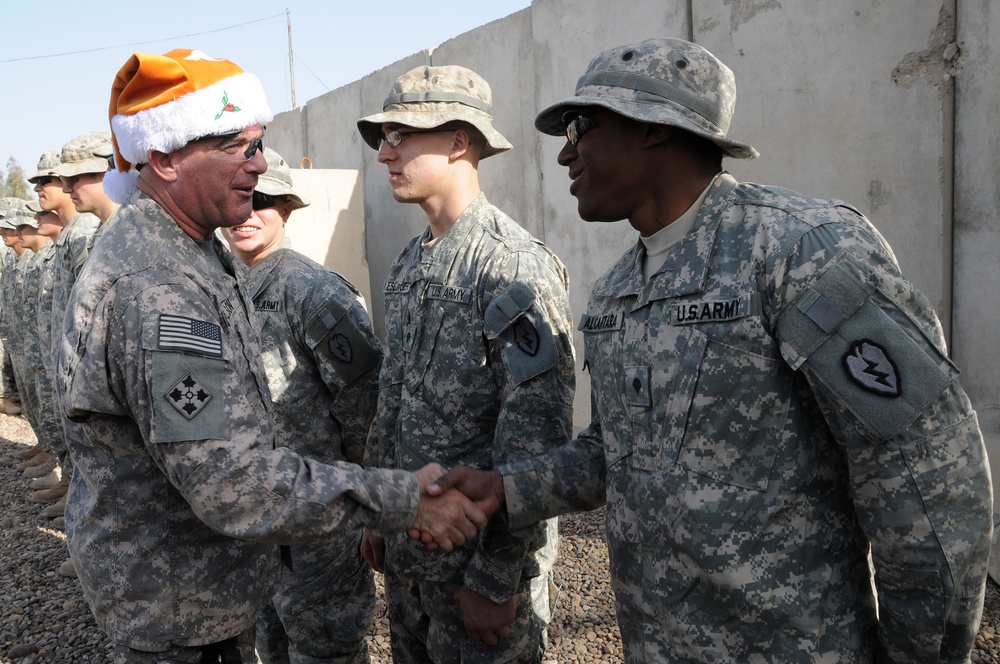 Multi-National Forces - Iraq Command Group Visits Troops Christmas Day