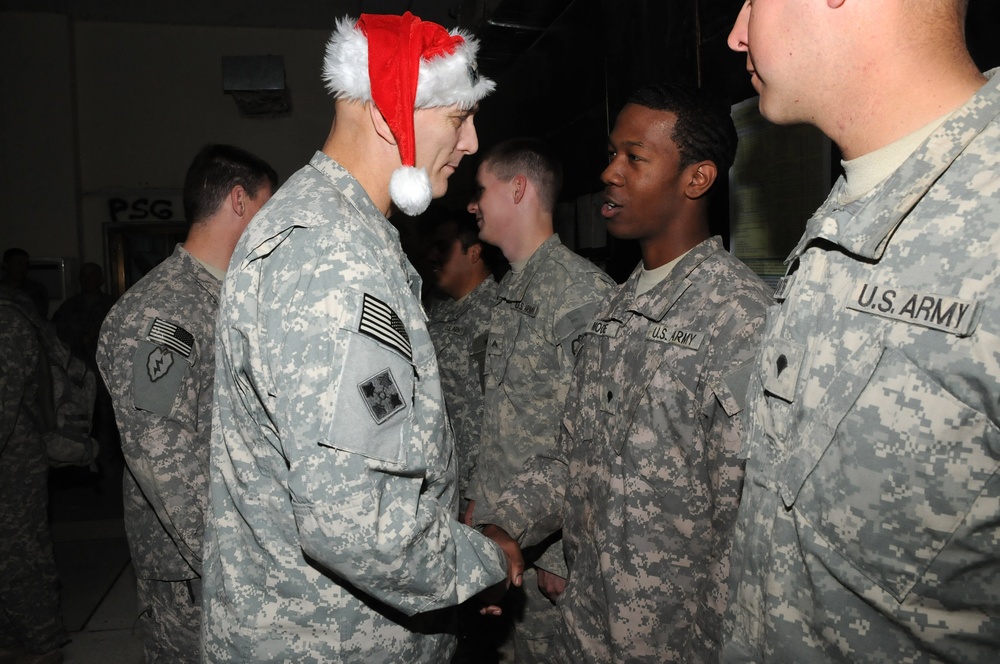 Multi-National Forces - Iraq Command Group Visits Troops Christmas Day