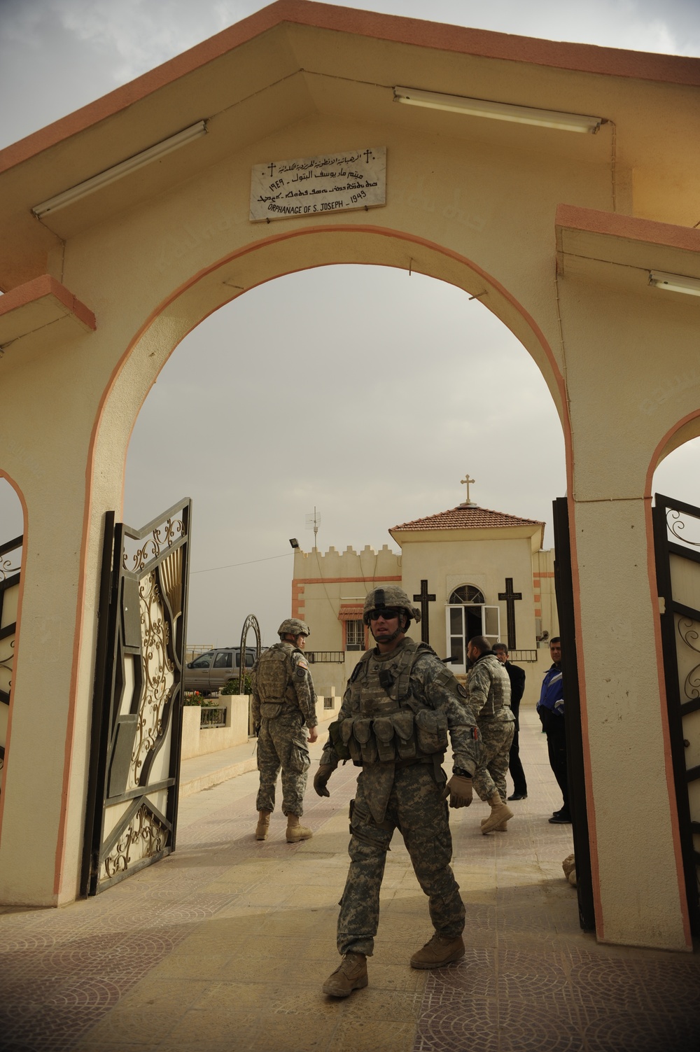 Troops aid orphanage