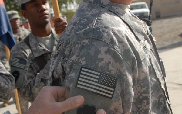 Texas Guardsmen presented Combat 'T' Patch