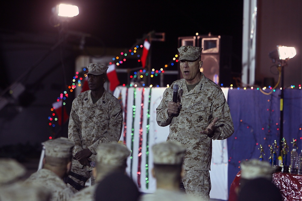 Commandant of Marine Corps visits Camp Taqaddum
