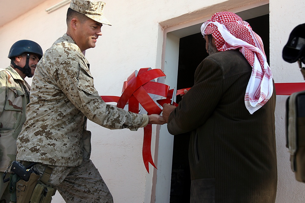 Ribbon cutting signals progress in Iraqi medical care