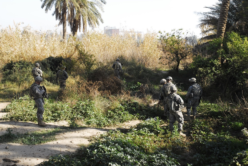 Panthers join Warriors to search banks of Tigris for weapons caches