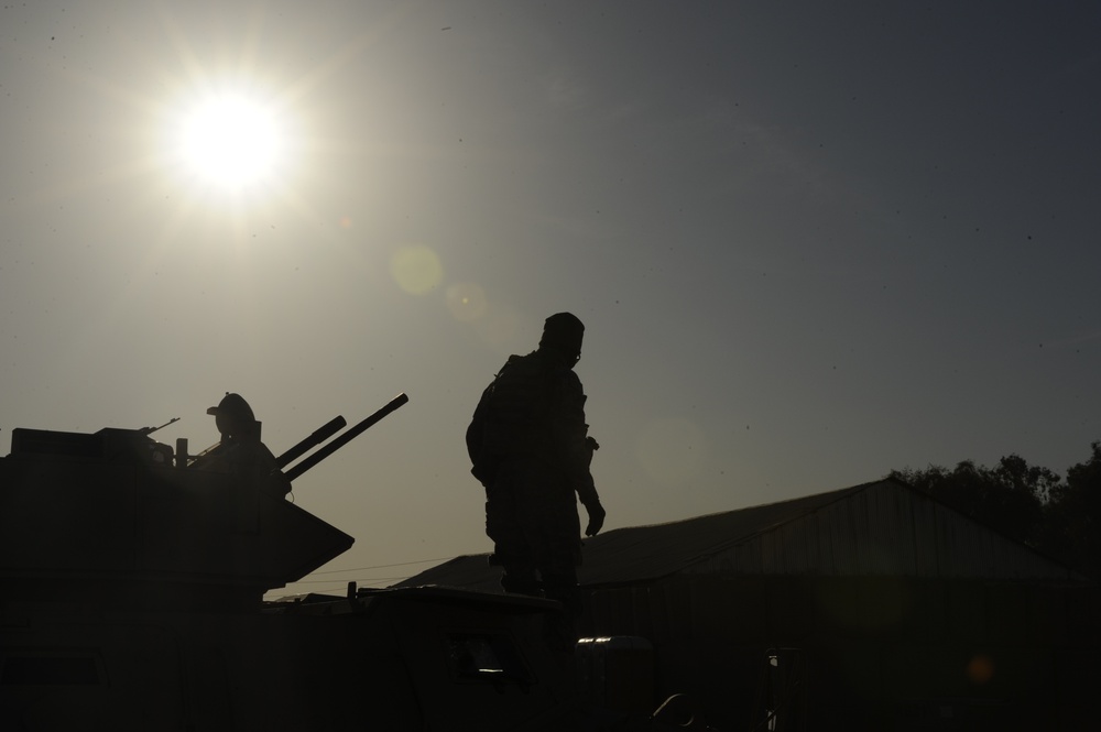 Iraqi Police Meeting at Camp Echo