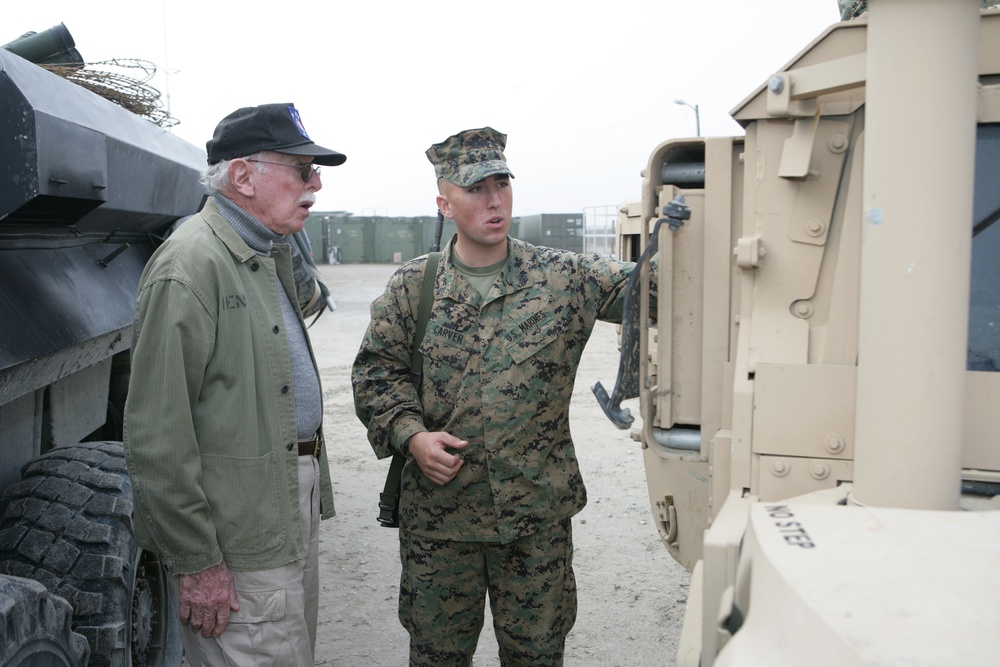 WWII Marine Raider Speaks to Marines