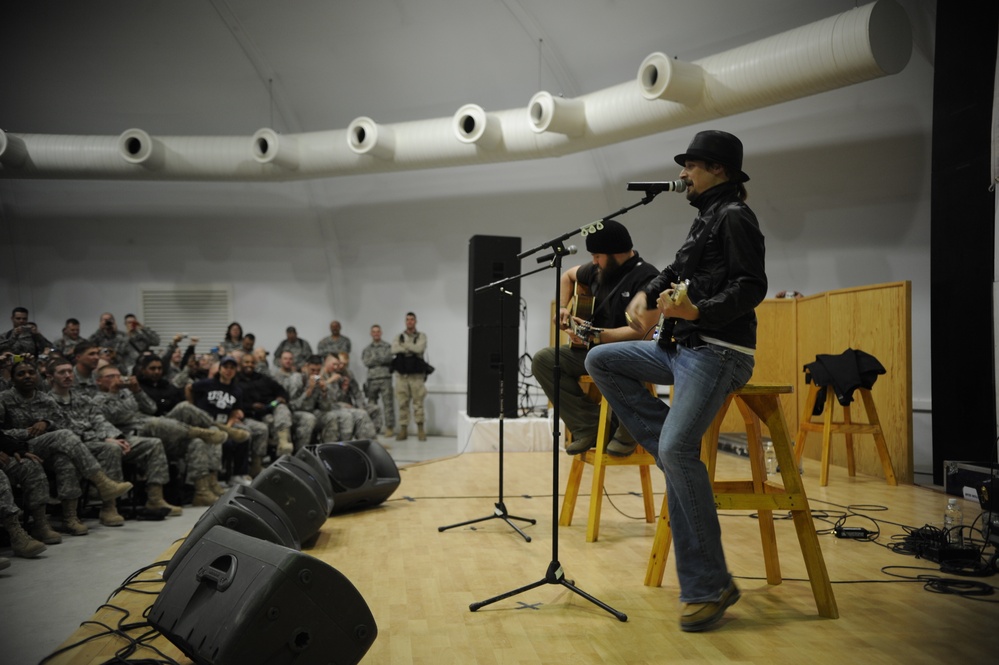 USO show in Mosul
