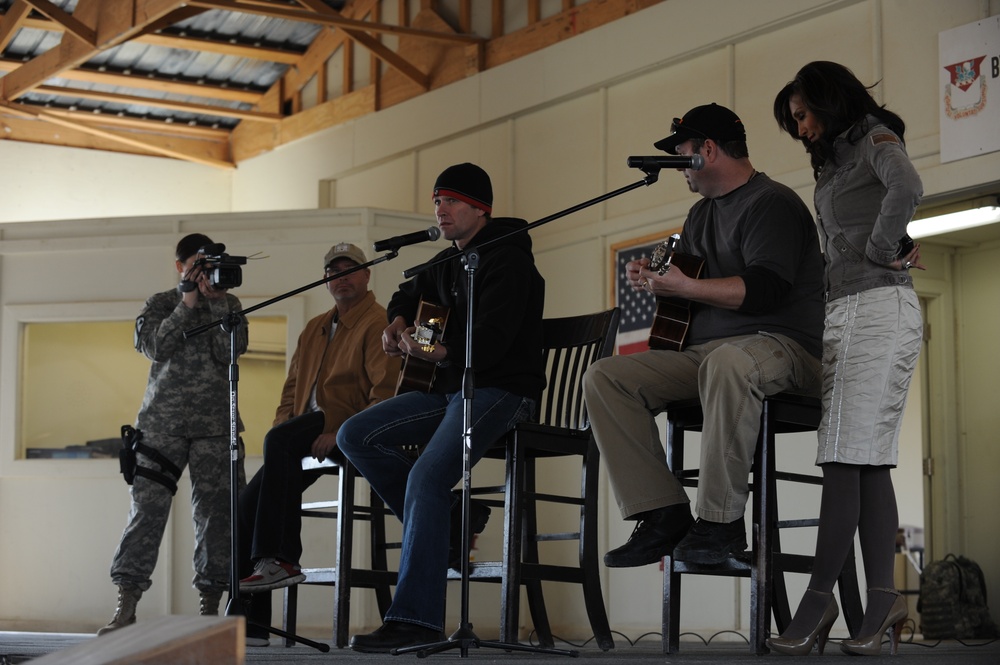 USO tour at Camp Taji