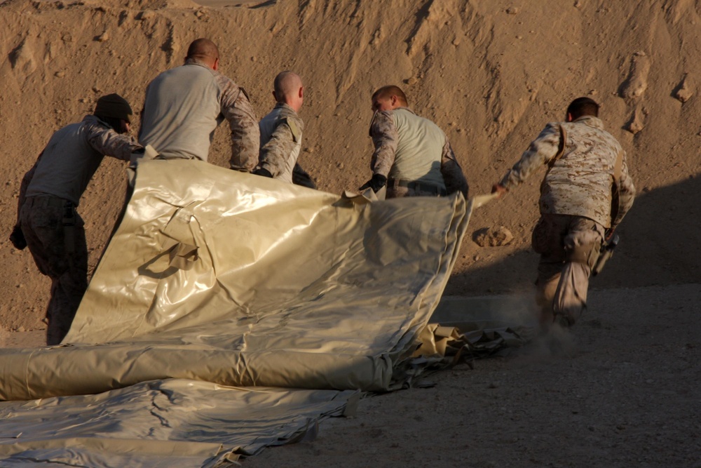 Marines conduct flight operations in Iraq