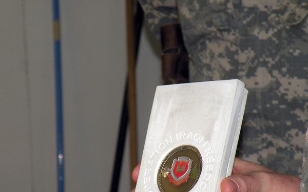 Mississippi congressman spends holidays with engineer Soldiers