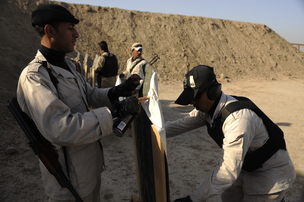 Iraqi Police Training at Forward Operating Base Echo