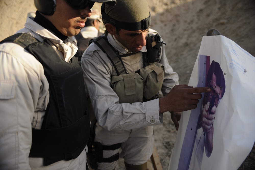 Iraqi Police Training at Forward Operating Base Echo