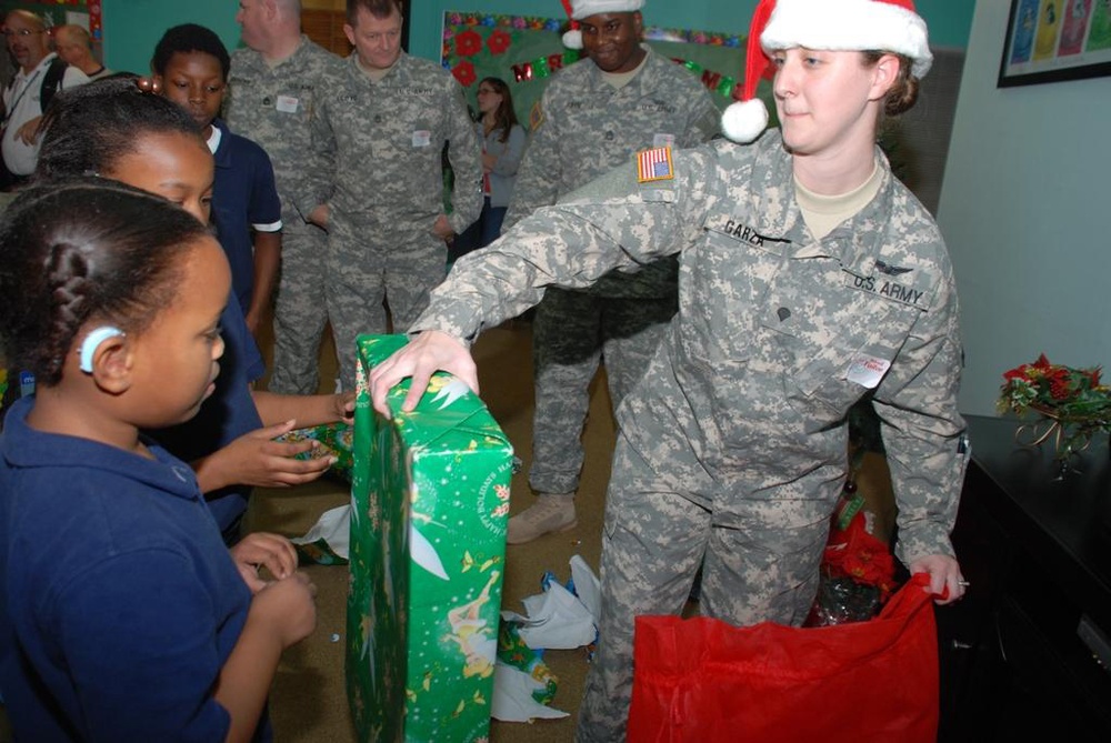 Guardsmen spread Christmas cheer at Louisiana School for the Deaf