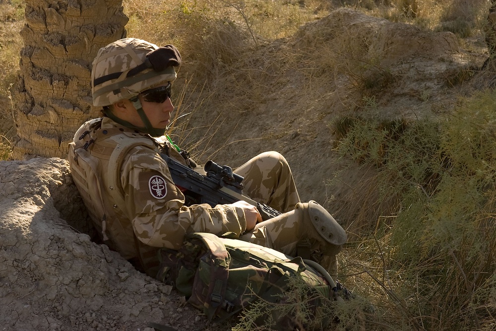 Presence patrol in Basra
