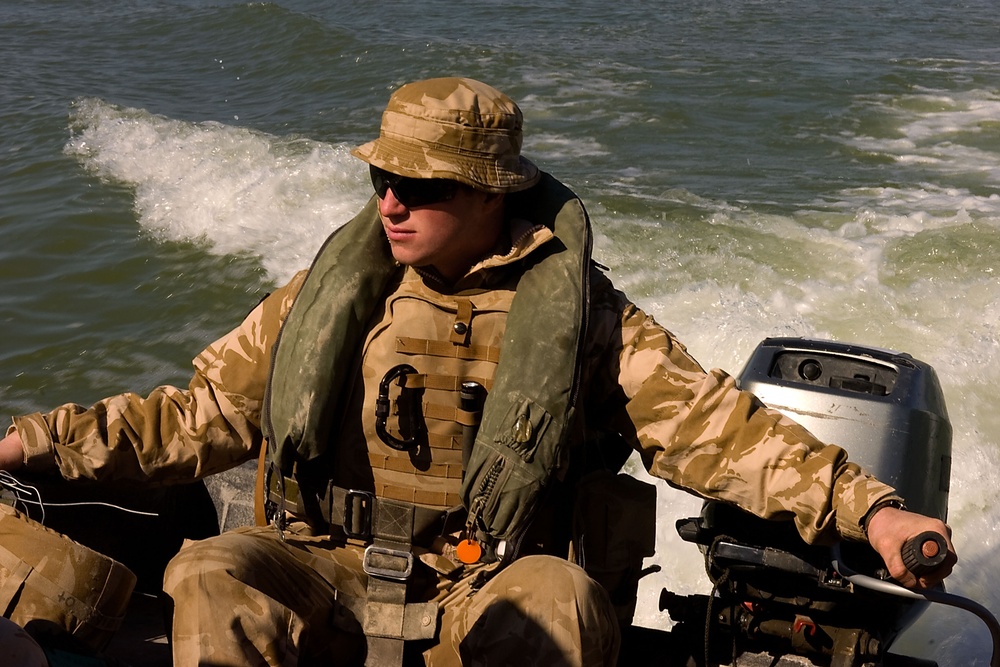 Presence patrol in Basra