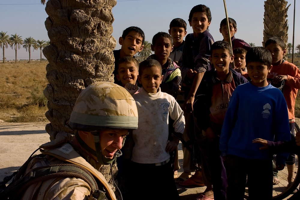 Presence patrol in Basra