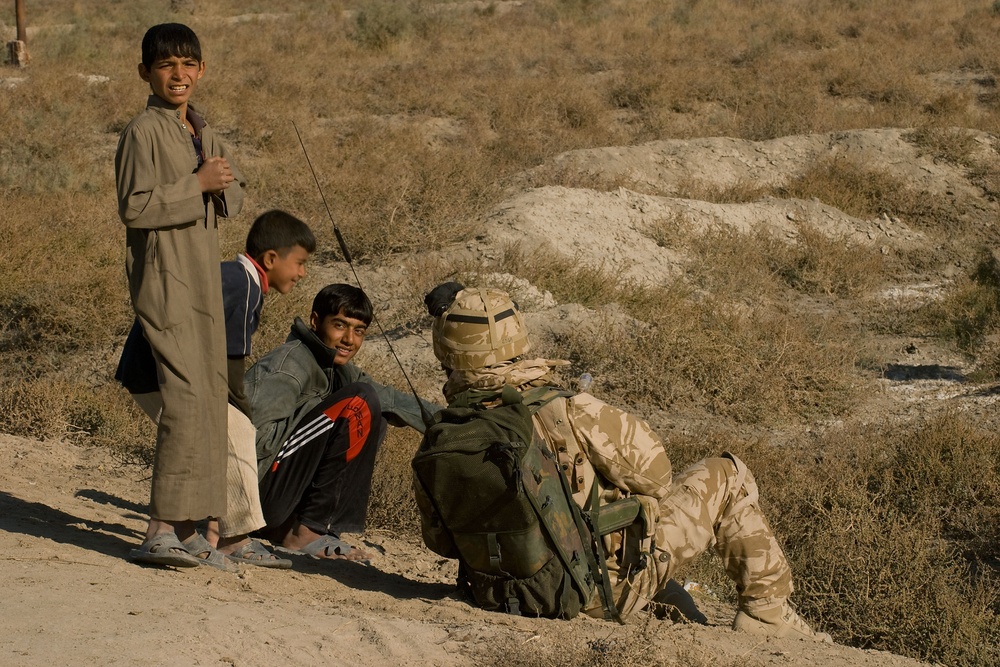 Presence patrol in Basra