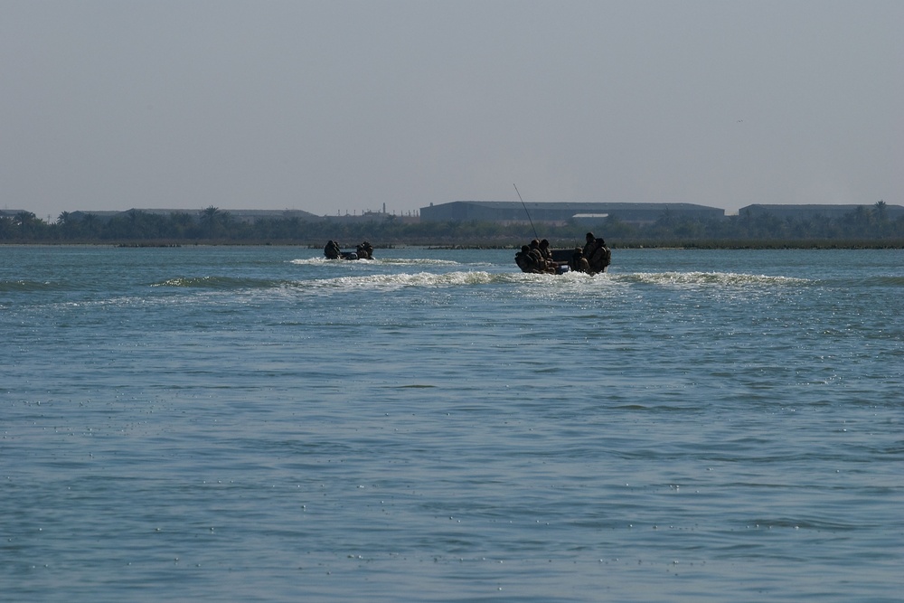 Presence patrol in Basra