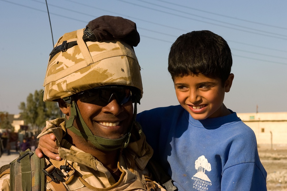 Presence patrol in Basra