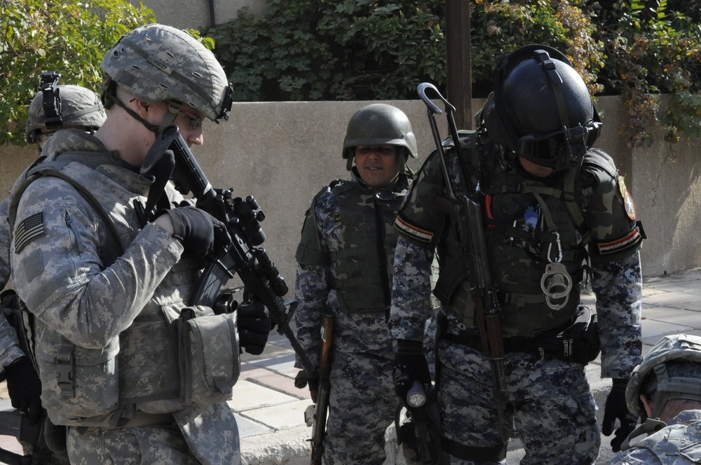 Patrol and search in Baghdad