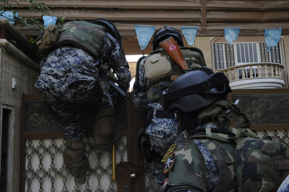 Patrol and search in Baghdad