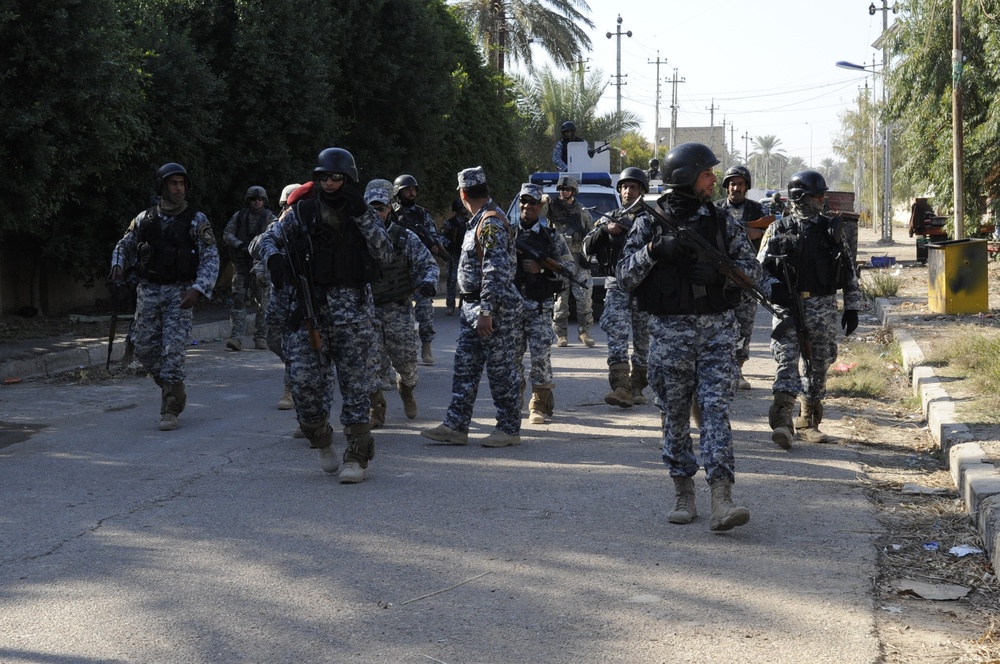 Patrol and search in Baghdad