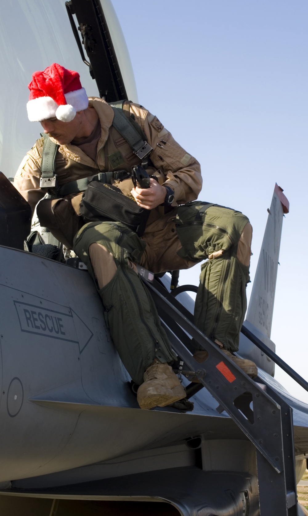 Balad F-16 Pilot Gets Captain's Bars for Christmas