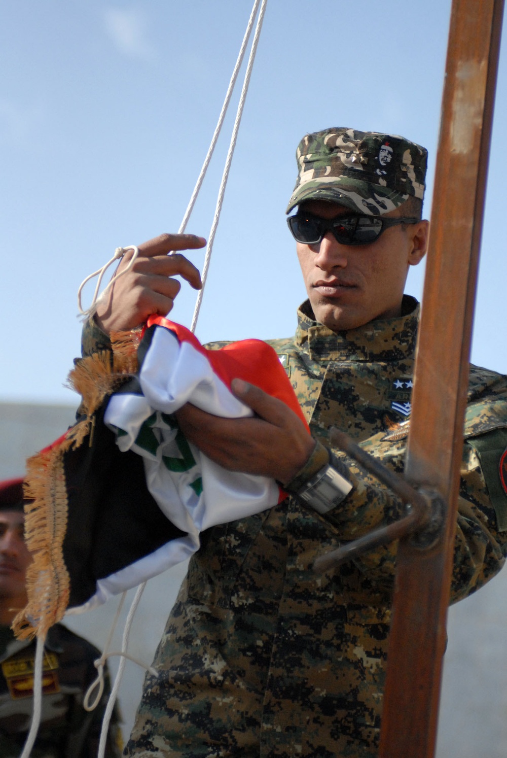 Iraqi Army raises flag on historic day at Forward Operating Base War Eagle