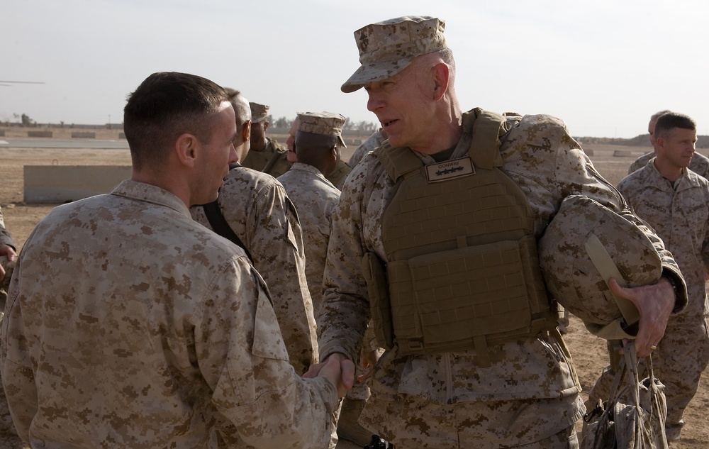 Corps' top leaders visit al Anbar Marines