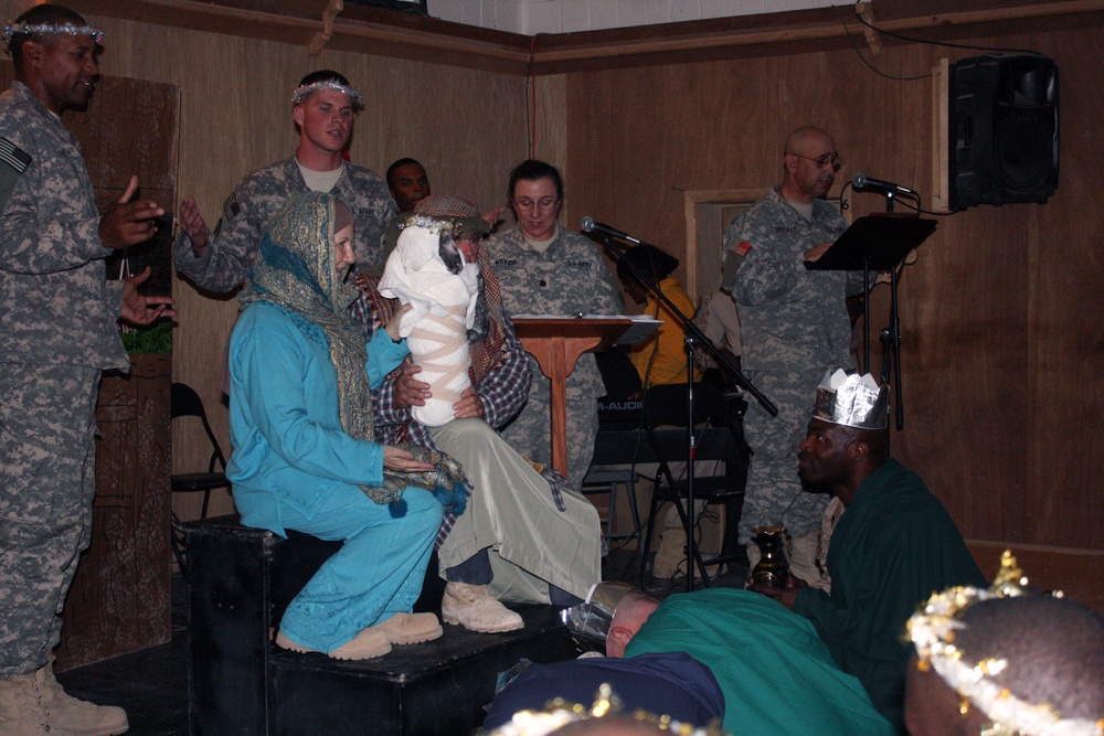 Service Members Celebrate Christmas at Camp Ramadi