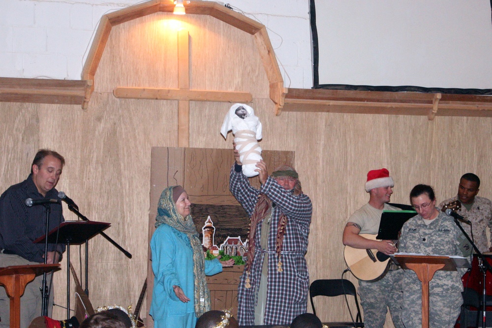 Service Members Celebrate Christmas at Camp Ramadi