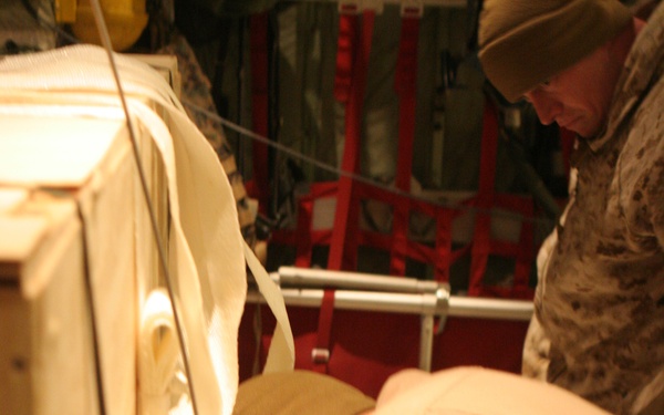 Combat Logistics Battalion 2 Supports Reconnaissance/CLB-2 Conducts Air Delivery