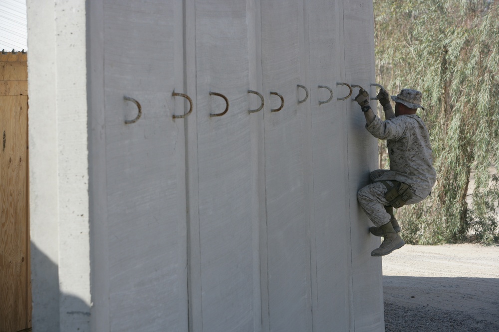 Camp Fallujah demilitarization