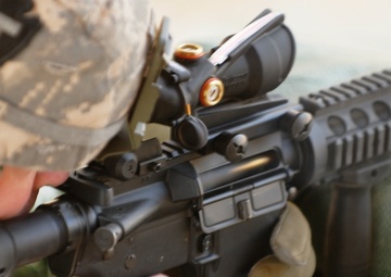 Arrowhead Soldiers conduct reflexive fire training