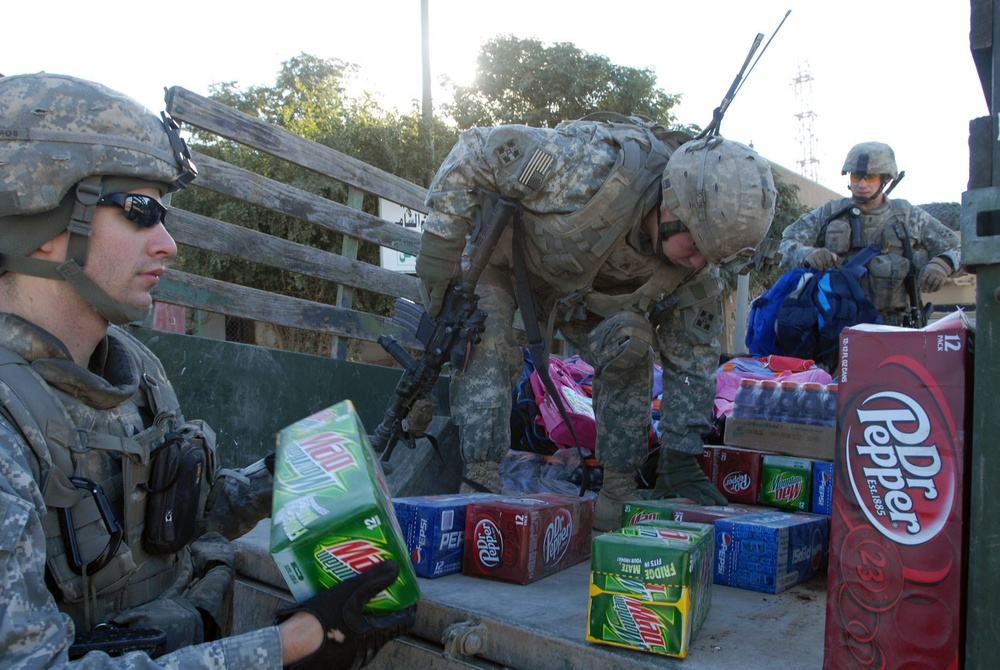 'Raider' Soldiers support local leaders better their Jihad community