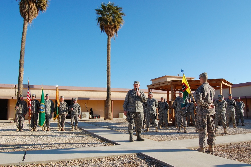 Washington General visits troops in Iraq