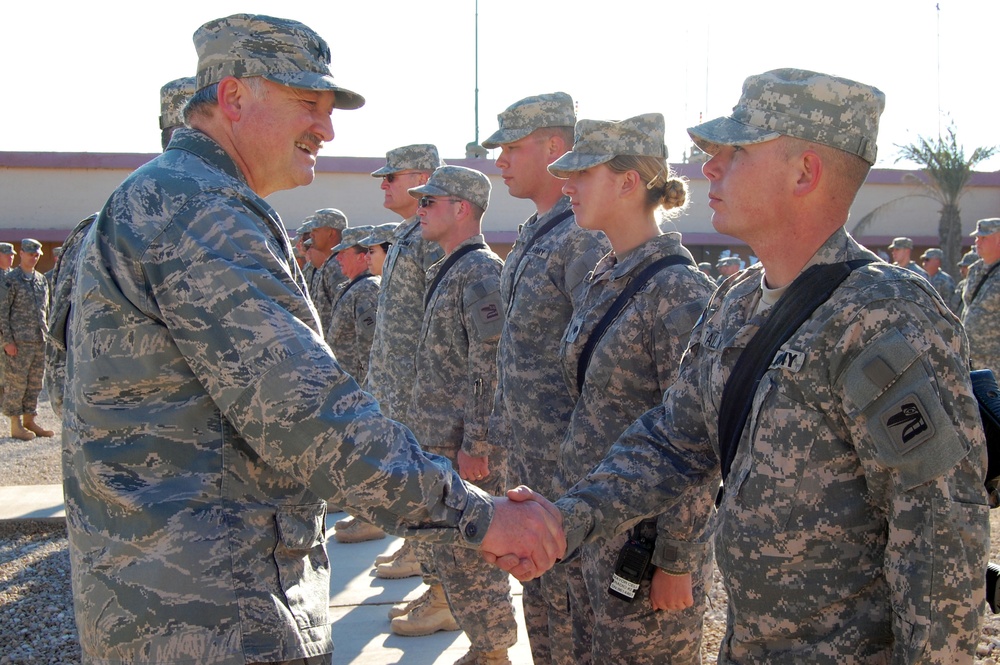 Washington General visits troops in Iraq