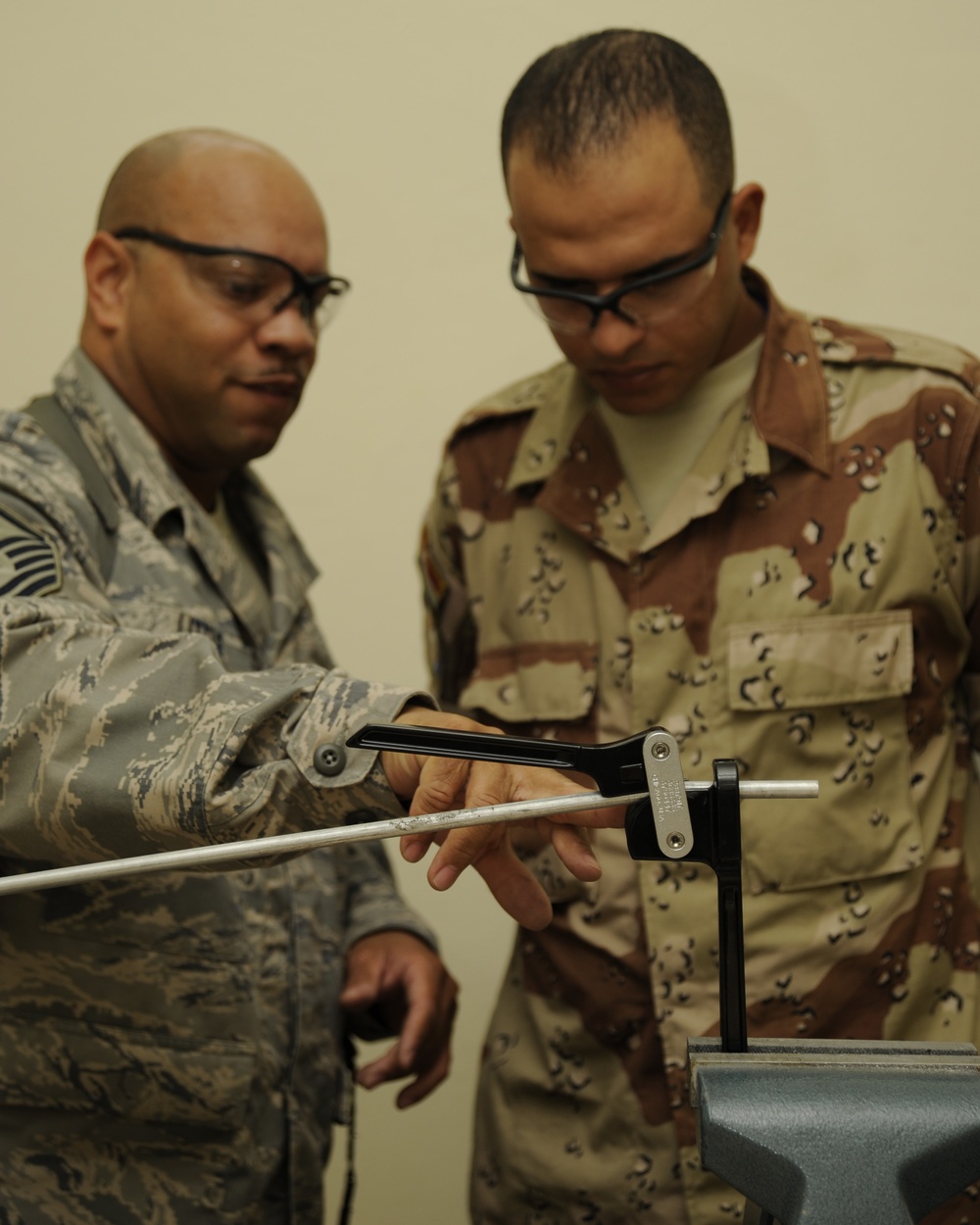 DVIDS - News - Iraqi aircraft structural training off to slow but ...