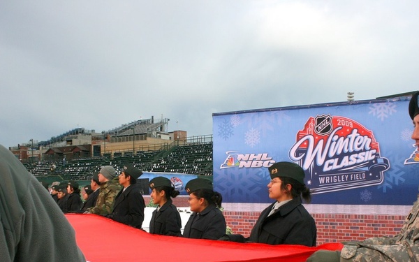 Chicagoland Soldiers and JROTC Cadets Participate in 2009 NHL Winter Classic