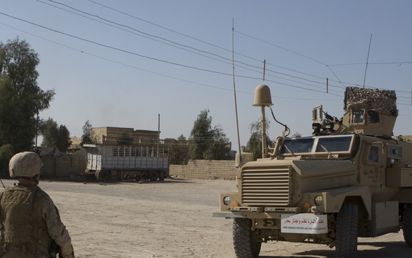 Marines conduct recon of new territory
