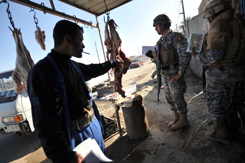 Joint U.S. Army, Iraqi police patrol