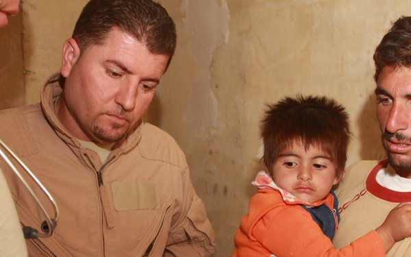 Soldiers Patrolling in Albo Hayat, Iraq