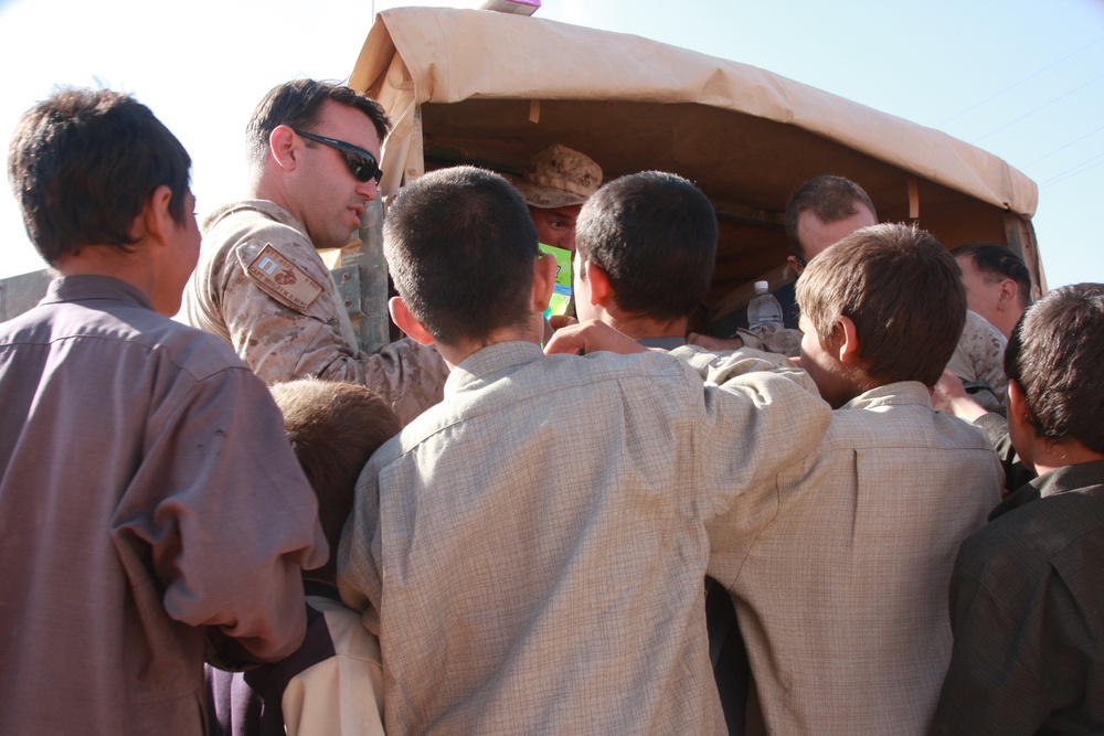 Soldiers Patrolling in Albo Hayat, Iraq