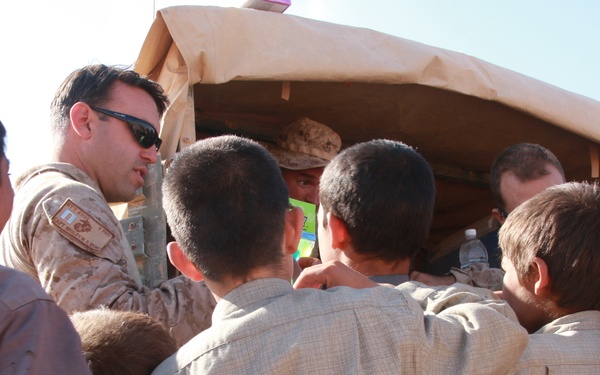 Soldiers Patrolling in Albo Hayat, Iraq