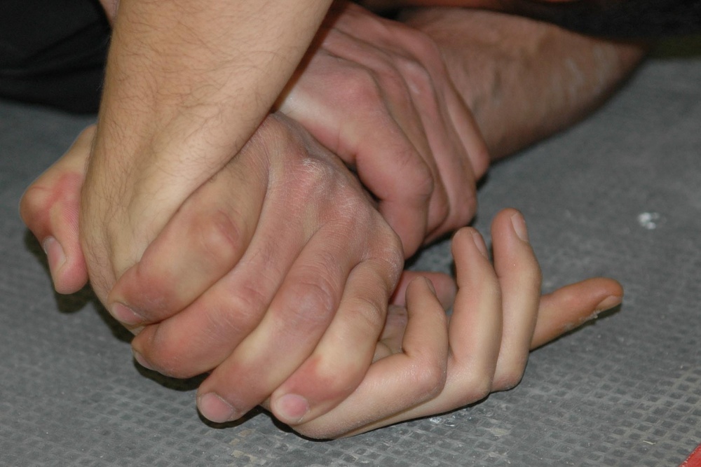 Hand-to-hand combat, shoot house training empower Iraqi special operations forces soldiers
