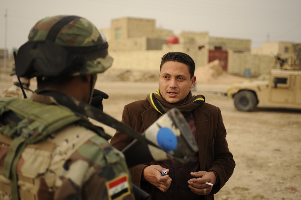 Soldiers tour schools under construction